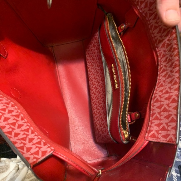 Tote - Picture 2 of 3